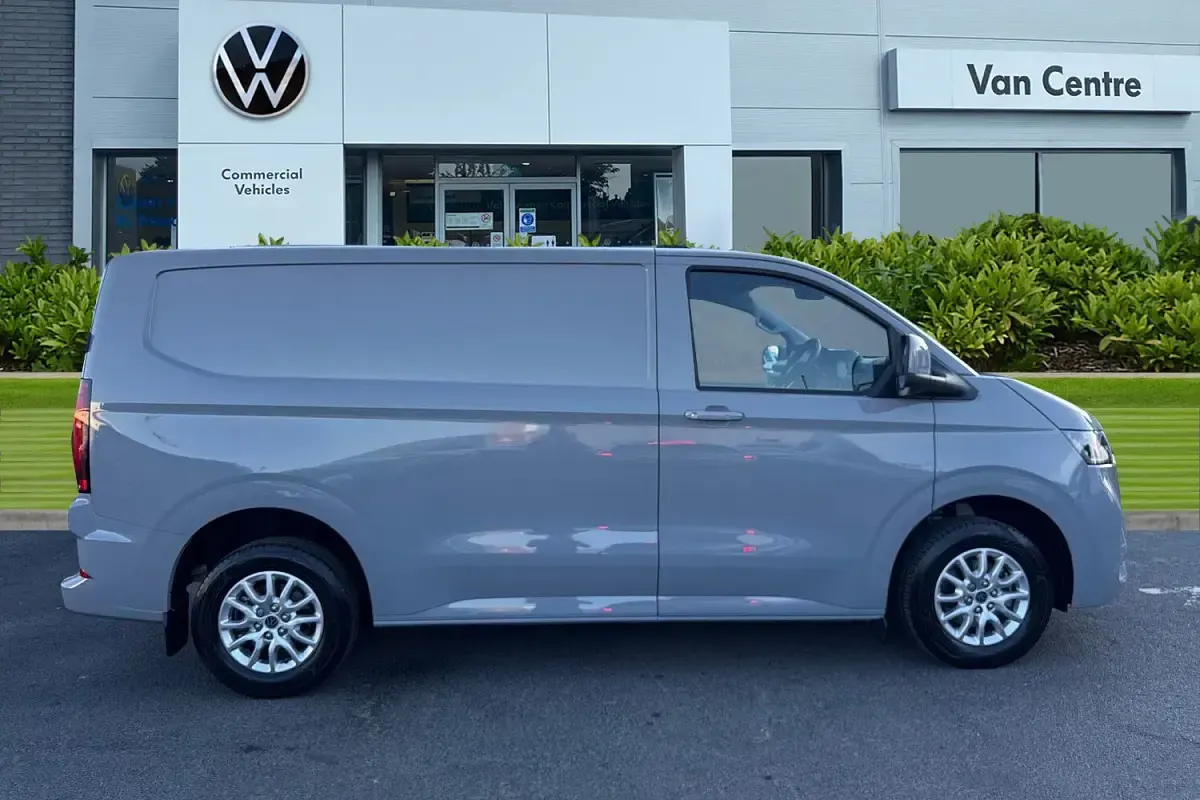 Used VW Transporter Pro 110 HP (80 kW) 2025 Grey Van