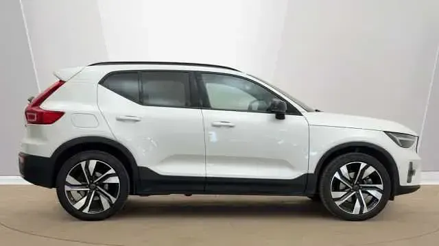 Used Volvo XC40 Plus 194 HP (142 kW) 2026 SUV