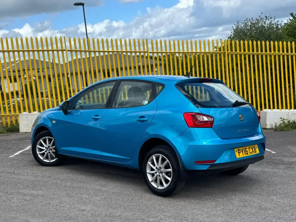 Used Seat Ibiza SE Technology 90 HP (66 kW) 2016 Blue Hatchback