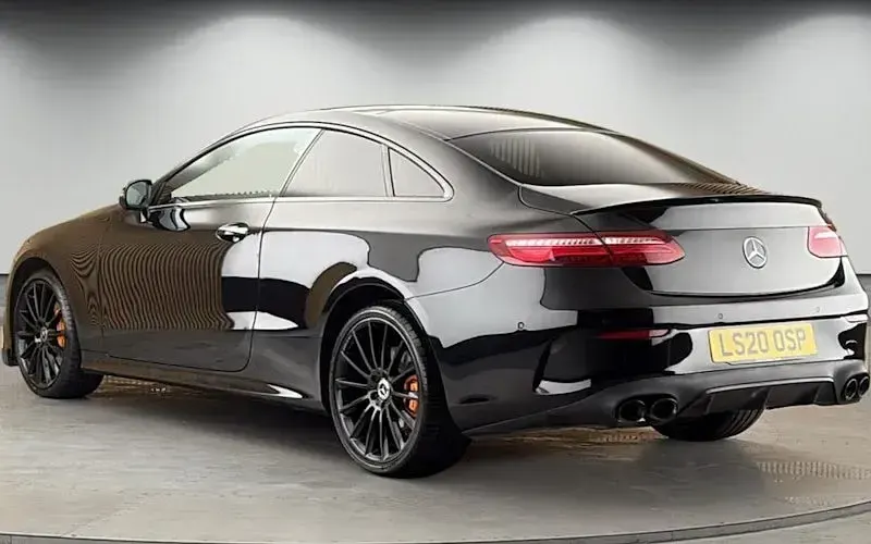 Begagnad Mercedes E400 AMG line 340 HK (250 kW) 2019 Svart Sportkupé
