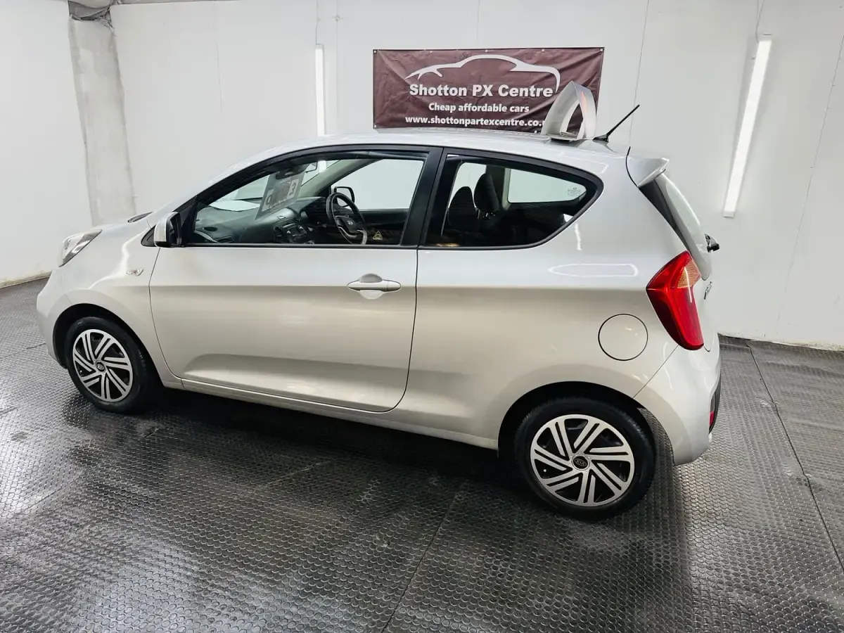 Used Kia Picanto 68 HP (50 kW) 2011 Silver Hatchback