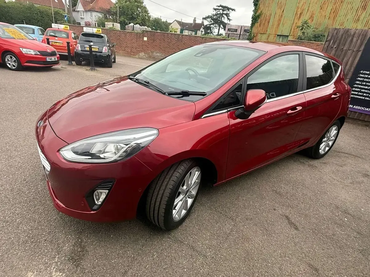 Used Ford Fiesta Titanium X 100 HP (73 kW) 2018 Red Hatchback