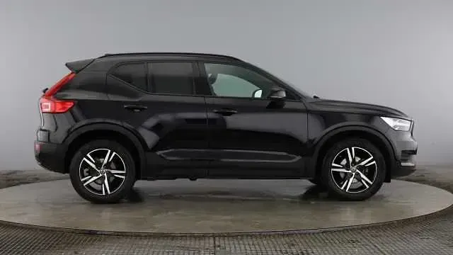 Used Volvo XC40 R-Design 161 HP (118 kW) 2022 SUV