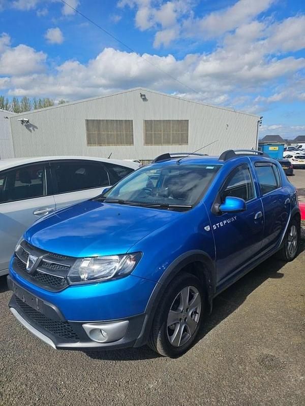 Used Dacia Sandero Ambiance 2014 Blue Hatchback
