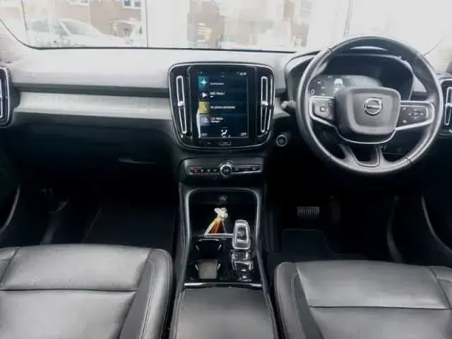 Used Volvo XC40 Inscription 194 HP (142 kW) 2021 SUV