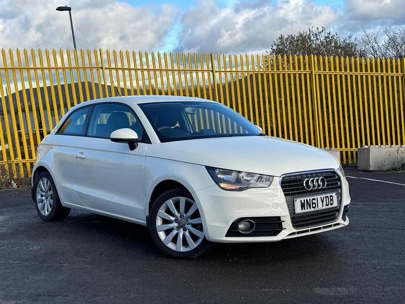 Used Audi A1 Sport 122 HP (89 kW) 2011 White Hatchback