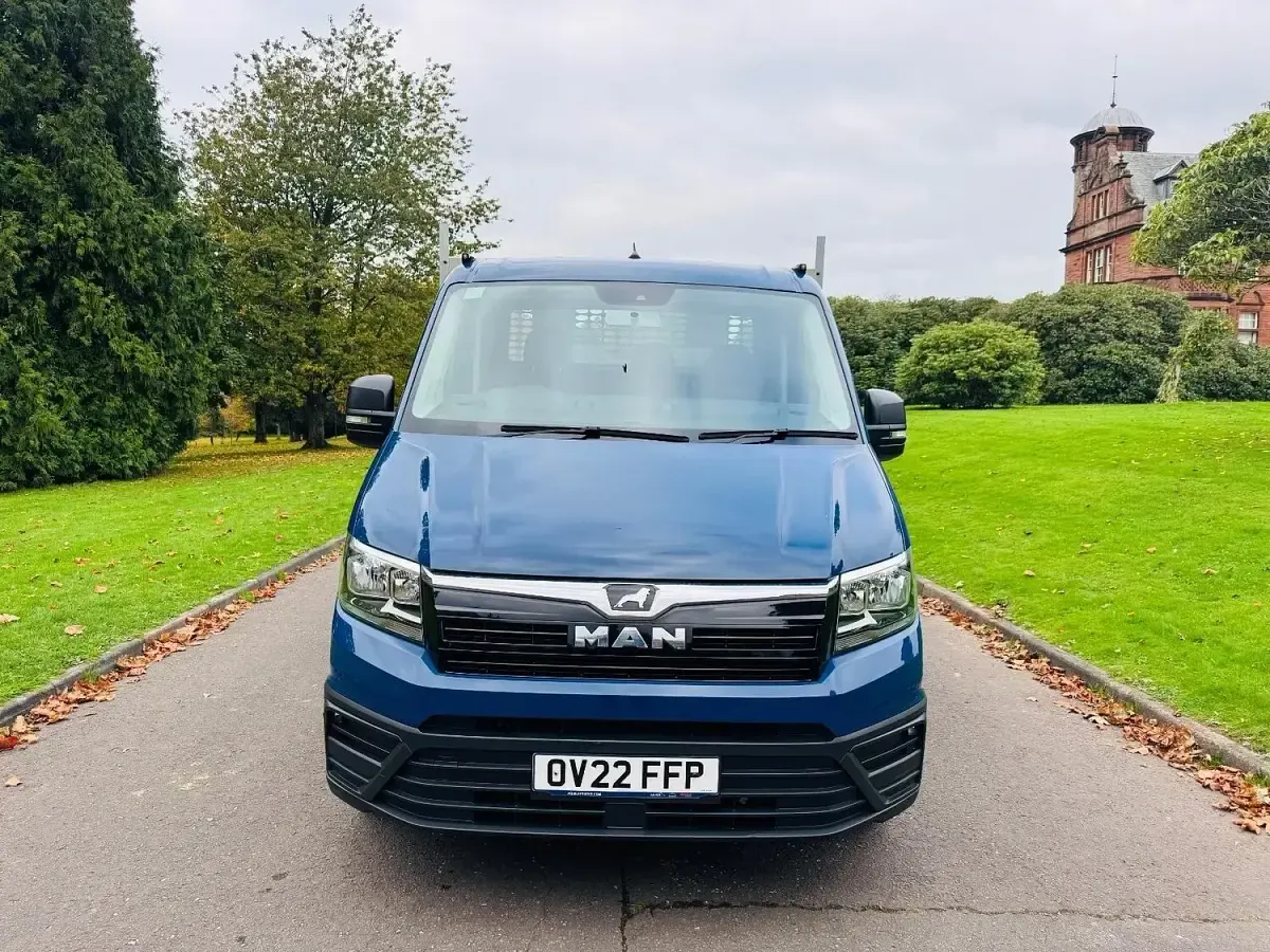 Used MAN TGE 2022 Blue Van