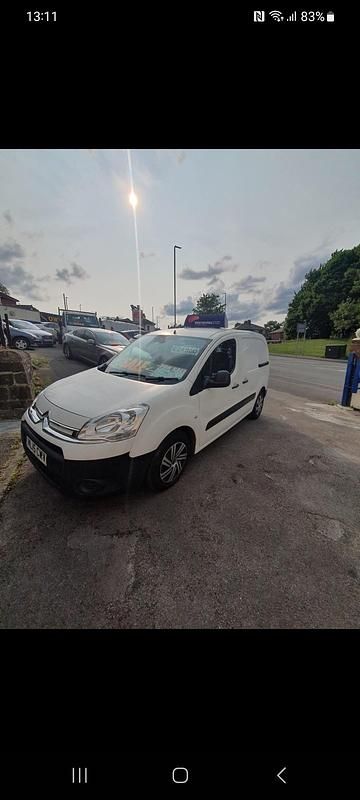 Used Citroën Berlingo 75 HP (55 kW) 2015 White MPV