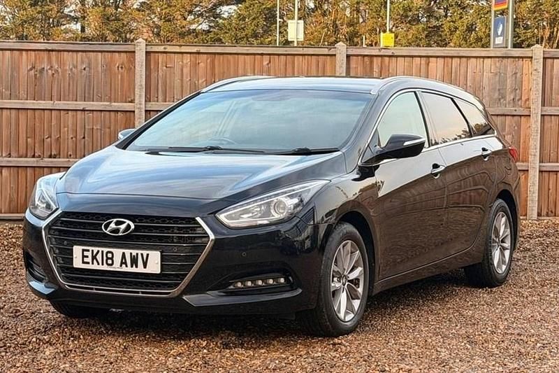 Black Used 2018 Hyundai i40 SE Estate | £6,300 (Good price) - Image 1/1
