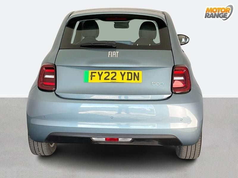 Second-hand Fiat 500e Icon 86 kW (118 CP) 2022 Albastru Hatchback
