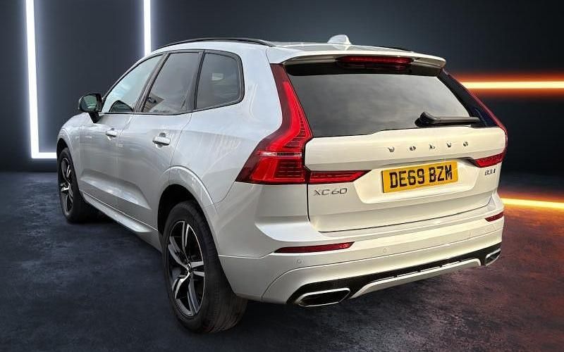 Used Volvo XC60 R-Design 250 HP (183 kW) 2020 Silver SUV