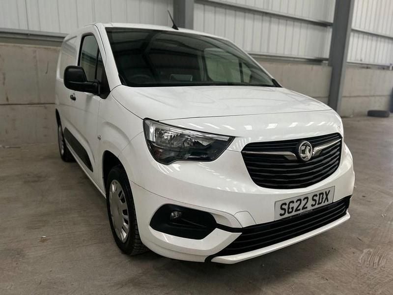 Used Vauxhall Combo Sportive 100 HP (73 kW) 2022 White MPV