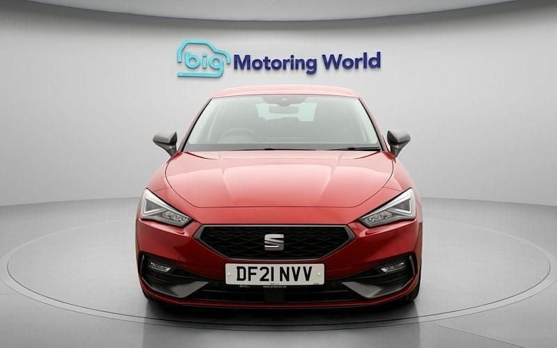 Begagnad Seat Leon FR 131 HK (96 kW) 2023 Halvkombi
