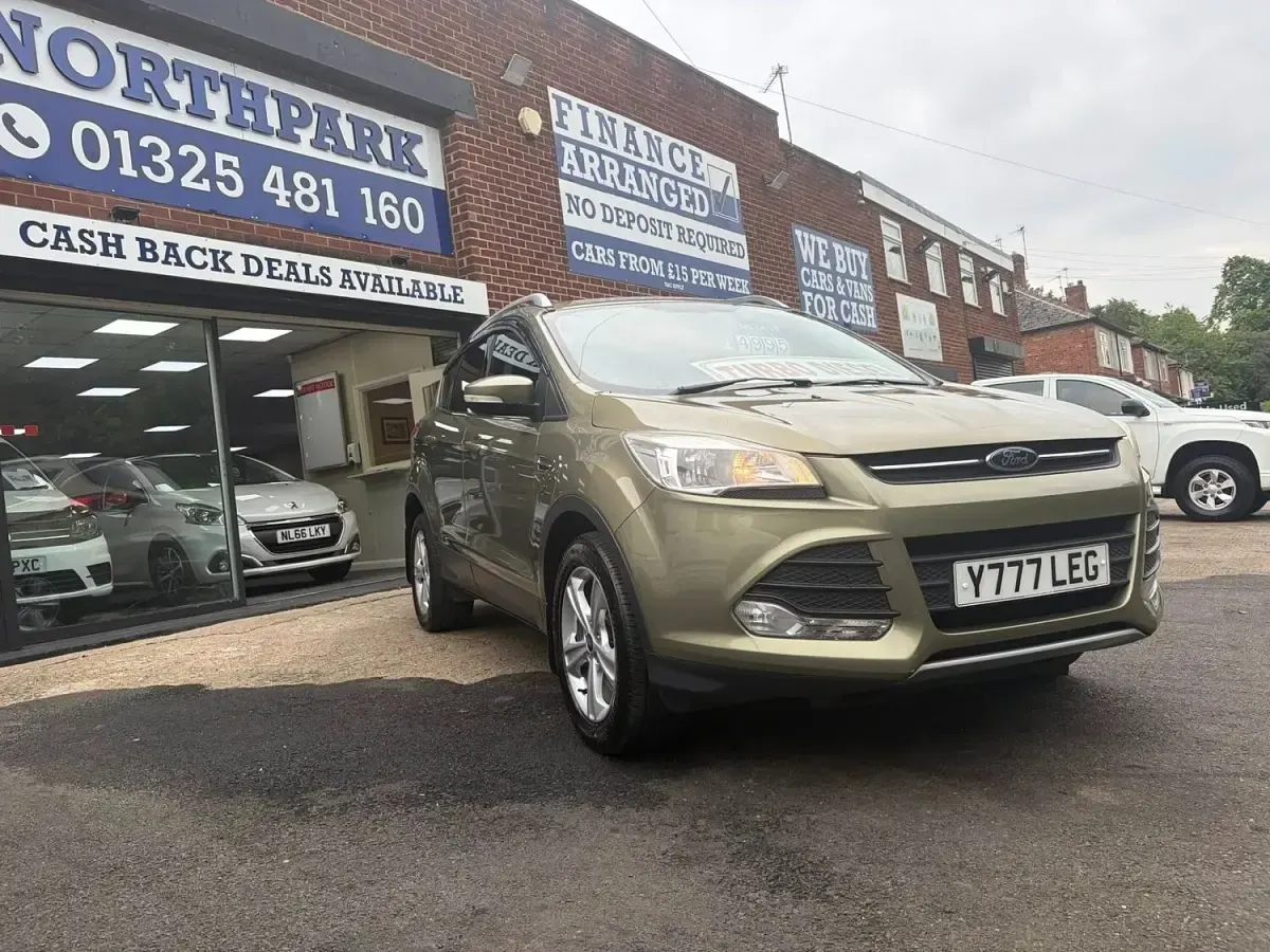 Used Ford Kuga Zetec 140 HP (102 kW) 2014 Green SUV