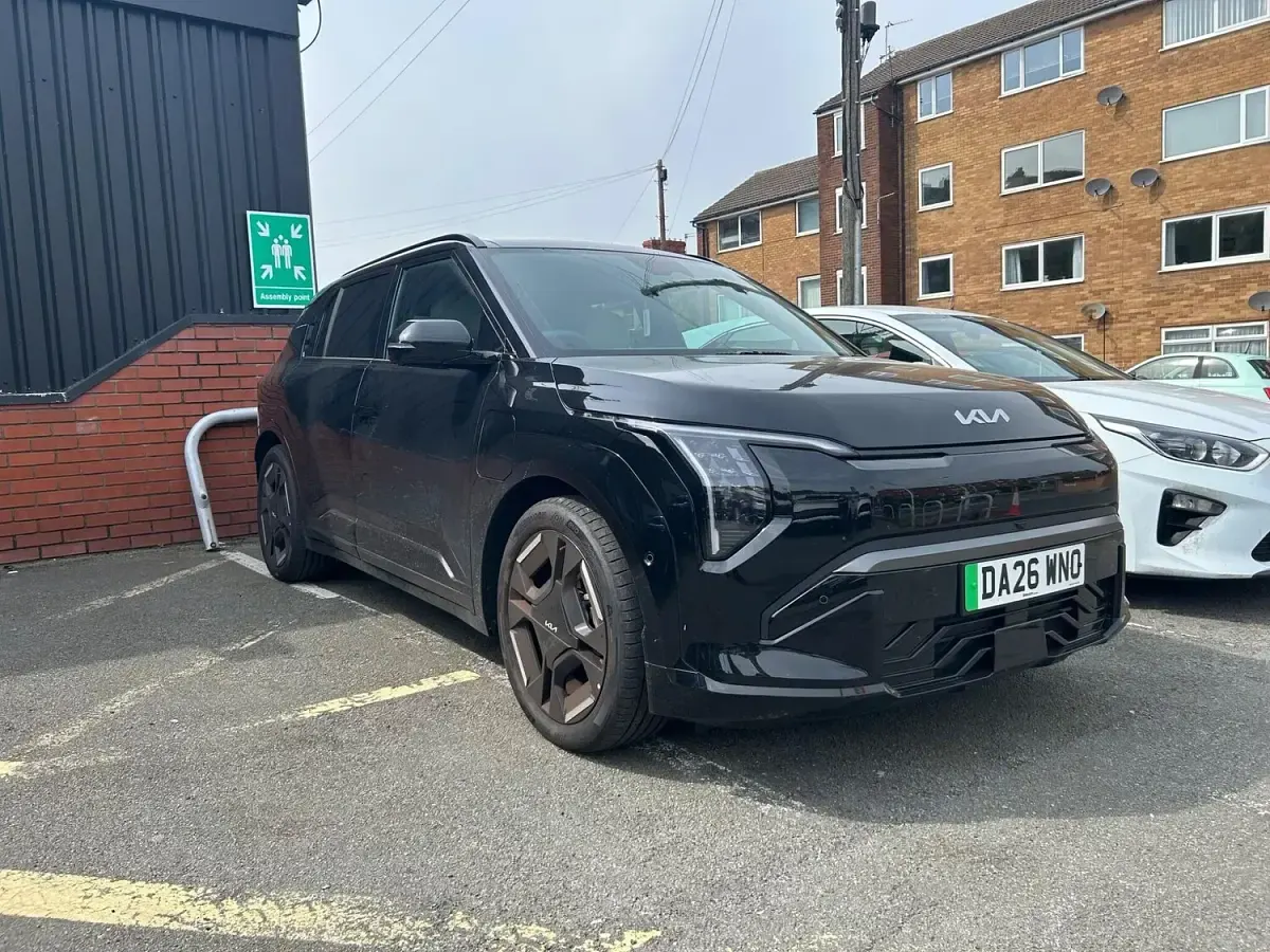 New Kia EV3 GT-Line S 150 kW (204 HP) 2026 Black SUV
