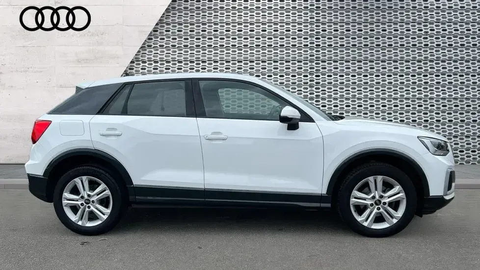 Used Audi Q2 Sport 150 HP (110 kW) 2022 White SUV