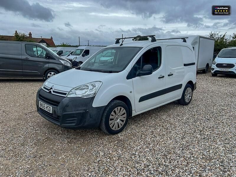 Used Citroën Berlingo 75 HP (55 kW) 2015 White MPV