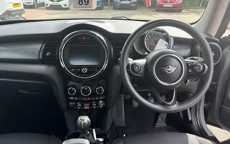 Used Mini Cooper Classic 136 HP (100 kW) 2020 Grey Hatchback