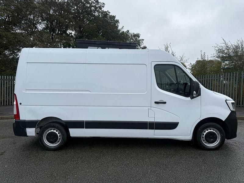 Used Renault Master Business 2021 White Van
