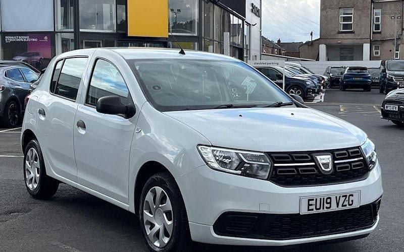 Used 2019 Dacia Sandero Essentiel Hatchback | £6,304 (Good price) - Image 1/3