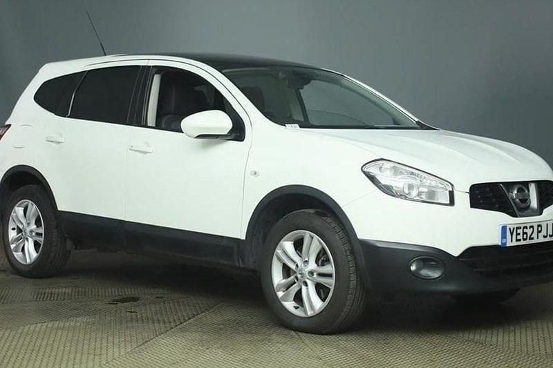 White Used 2012 Nissan Qashqai +2 Acenta SUV | £3,495 (Fair price) - Image 1/1