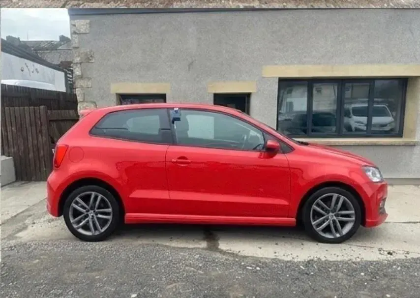 Used VW Polo R-line 108 HP (79 kW) 2016 Red Hatchback
