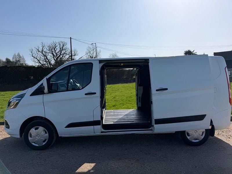 Begagnad Ford Transit Custom Trend 130 HK (95 kW) 2022 Vit Van