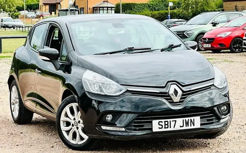 Used Renault Clio Dynamique 90 HP (66 kW) 2018 Hatchback