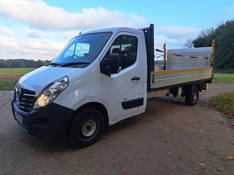 Used Vauxhall Movano 135 HP (99 kW) 2019 White MPV