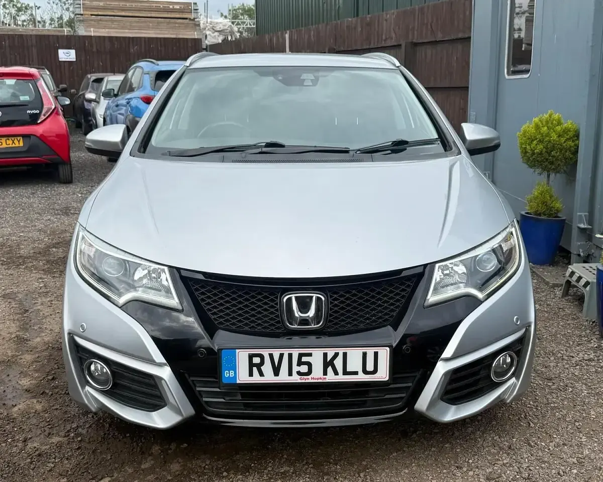 Used Honda Civic SR 120 HP (88 kW) 2015 Silver Estate