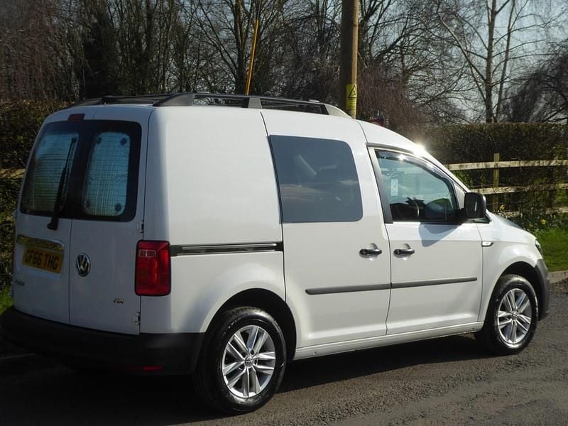Used VW Caddy Startline 75 HP (55 kW) 2016 White MPV