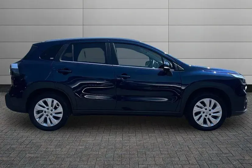 Used Suzuki SX4 S-Cross 127 HP (93 kW) 2023 Sphere blue pearl SUV