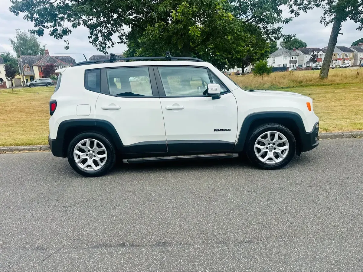 Used Jeep Renegade Longitude 109 HP (80 kW) 2015 White SUV