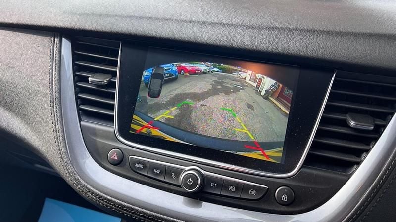 Used Vauxhall Grandland X SRi 130 HP (95 kW) 2021 Red SUV