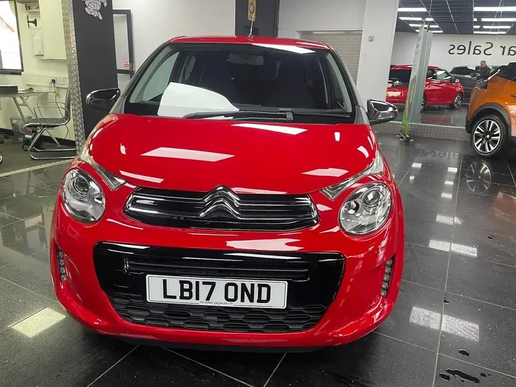Usado Citroën C1 Flair 82 HP (60 kW) 2017 Vermelho Citadino