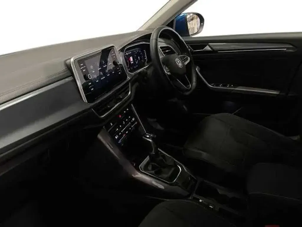 Used VW T-Roc Style 150 HP (110 kW) 2025 Blue SUV