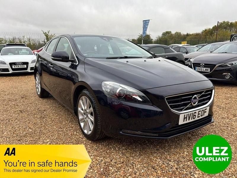 Blue Used 2016 Volvo V40 SE Lux Estate | £12,750 (Fair price) - Image 1/4