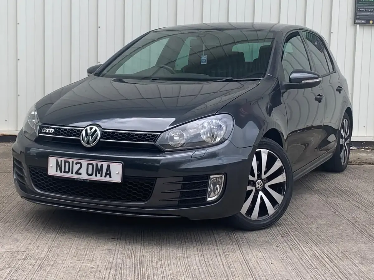 Usado VW Golf VII GTD 170 HP (125 kW) 2012 Cinzento Citadino