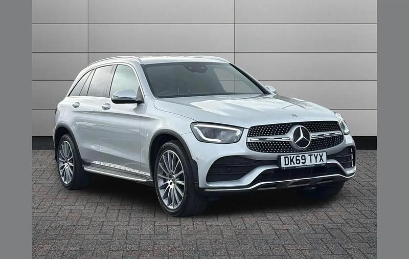 Used Mercedes GLC220 AMG Line Premium 191 HP (140 kW) 2019 Silver SUV