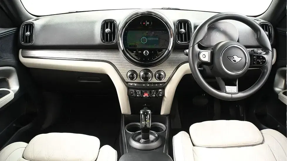 Used Mini Cooper Countryman Exclusive 134 HP (98 kW) 2023 Black SUV