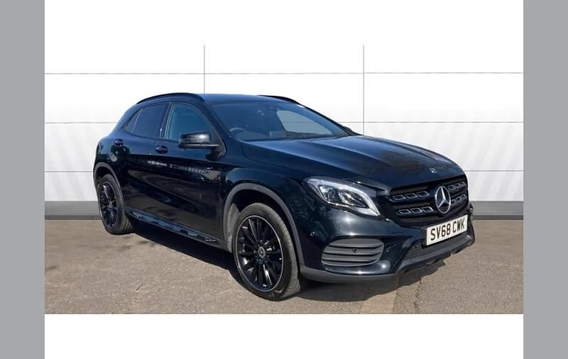 Used Mercedes GLA250 AMG Line Premium 211 HP (155 kW) 2018 Black SUV