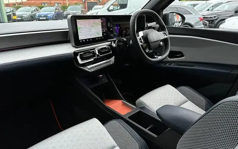New Renault 5 E-Tech Komfort 110 kW (150 HP) 2026 Black Hatchback