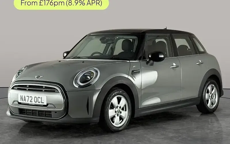 Used Mini Cooper Classic 136 HP (100 kW) 2022 Hatchback
