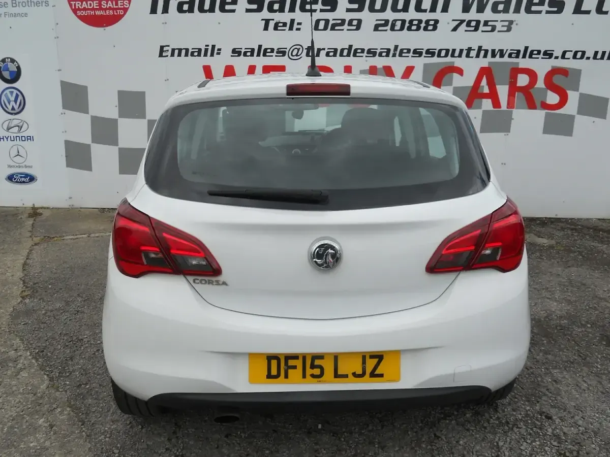 Used Vauxhall Corsa SRi 2015 White Hatchback