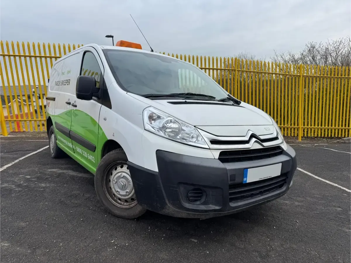 Used Citroën Dispatch 90 HP (66 kW) 2015 White MPV