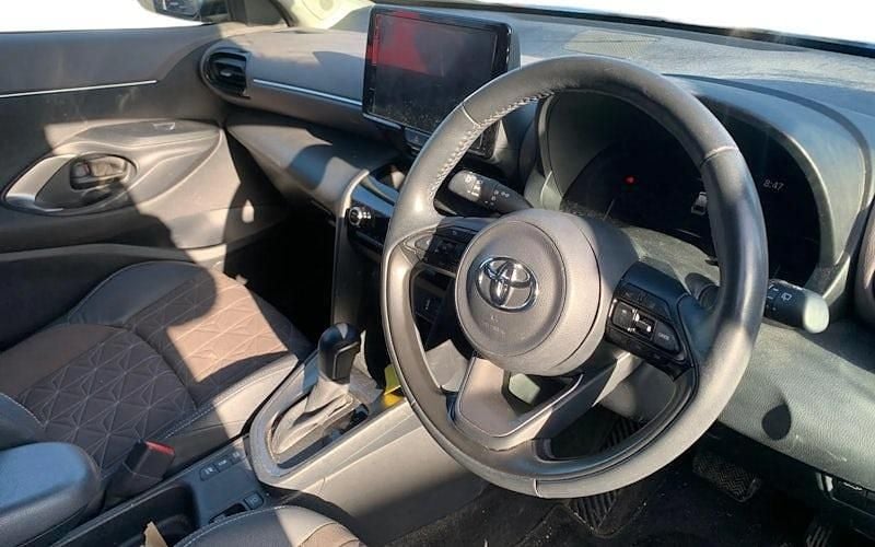 Used Toyota Yaris Hybrid 116 HP (85 kW) 2025 Estate