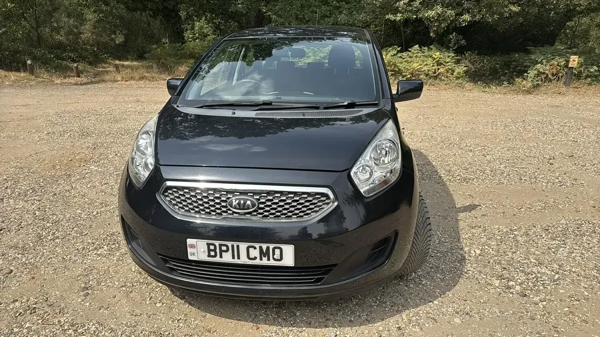 Used Kia Venga 125 HP (91 kW) 2011 Black Hatchback