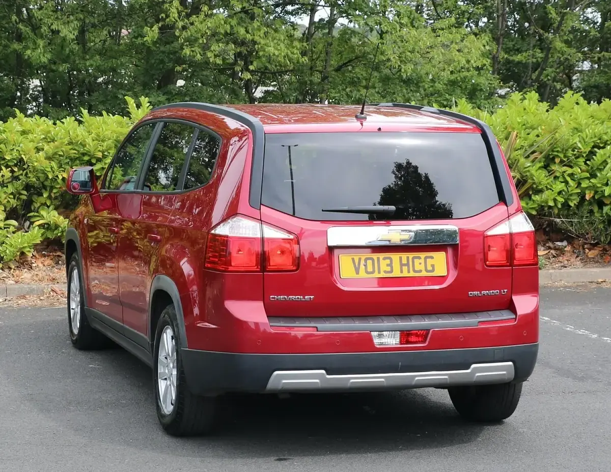 Used Chevrolet Orlando LT 141 HP (103 kW) 2013 Red MPV