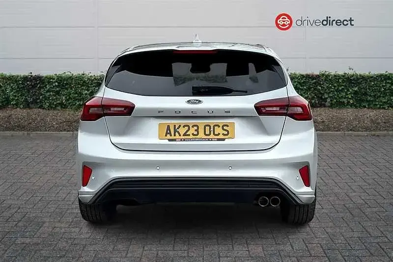 Used Ford Focus ST-Line 125 HP (91 kW) 2023 Silver Hatchback