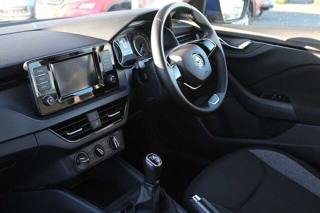 Energy blue Used 2022 Skoda Kamiq SUV | £13,250 (Good price) - Image 1/3